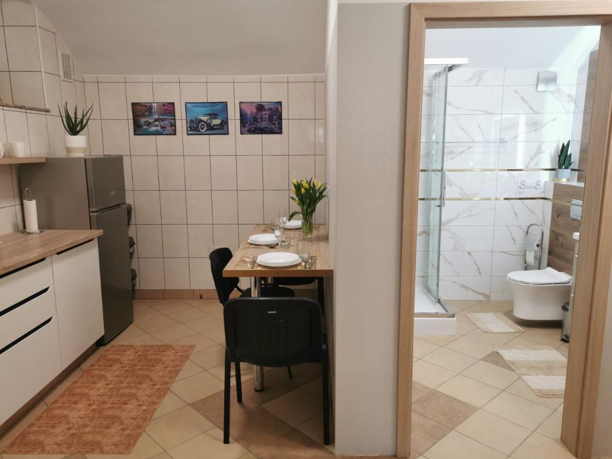 Apartamenty U Maksa Przemysl Ngoại thất bức ảnh